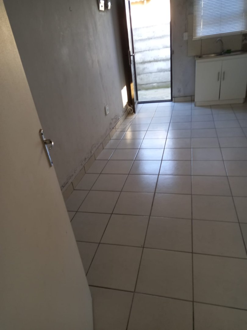 3 Bedroom Property for Sale in Mandela Park Western Cape